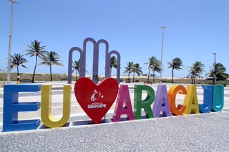 Orla de Atalaia, principal cartão-postal da capital sergipana Orla de Atalaia em Aracaju
