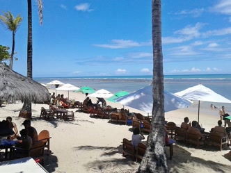 Praia do Mucugê, uma das mais movimentadas de Arraial d'Ajuda Praia do Mucugê em Arraial d'Ajuda
