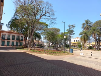 Casarão Júlia Ferraz, construído em 1776 e tombado pelo Condephaat em 1975 Casarão Júlia Ferraz em Atibaia