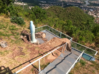 Mirante do Cristo Redentor, na Serra Azul Mirante do Cristo Redentor no Parque Estadual da Serra Azul