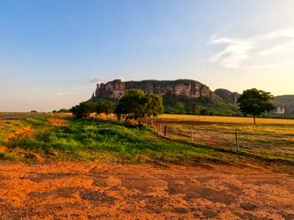 Serra do Roncador Formações da Serra do Roncador, nas proximidades de Barra do Garças