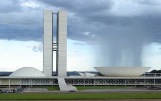 Congresso Nacional, sede do Poder Legislativo Congresso Nacional em Brasília com espelho d'água