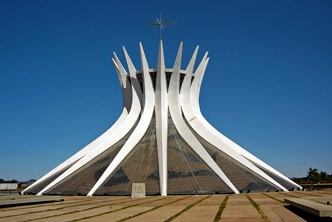 Catedral Metropolitana de Brasília, obra-prima de Oscar Niemeyer Catedral Metropolitana de Brasília