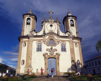 Igreja de Nossa Senhora do Carmo, com talha de Mestre Ataíde Igreja de Nossa Senhora do Carmo em Ouro Preto