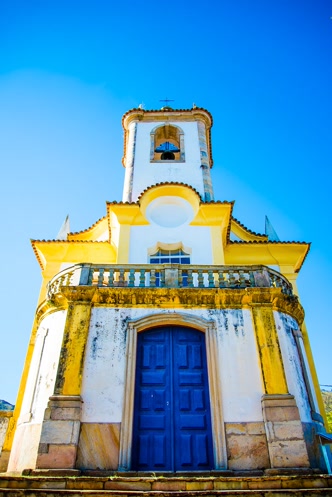 Capela de São José, única igreja com torre central em Ouro Preto Capela de São José em Ouro Preto