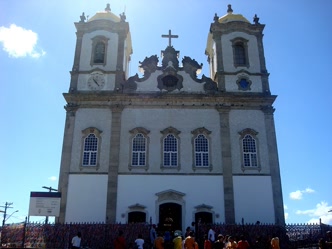 Igreja do Senhor do Bonfim, famosa pelas fitas coloridas Fachada da Igreja do Senhor do Bonfim em Salvador