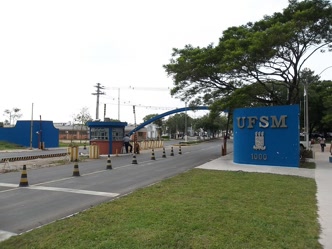Entrada da Universidade Federal de Santa Maria Entrada da Universidade Federal de Santa Maria