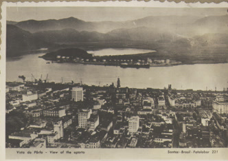 Porto de Santos com navios e cais