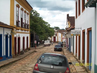 Rua Direita, rua colonial preservada em Tiradentes Rua Direita, rua colonial de Tiradentes